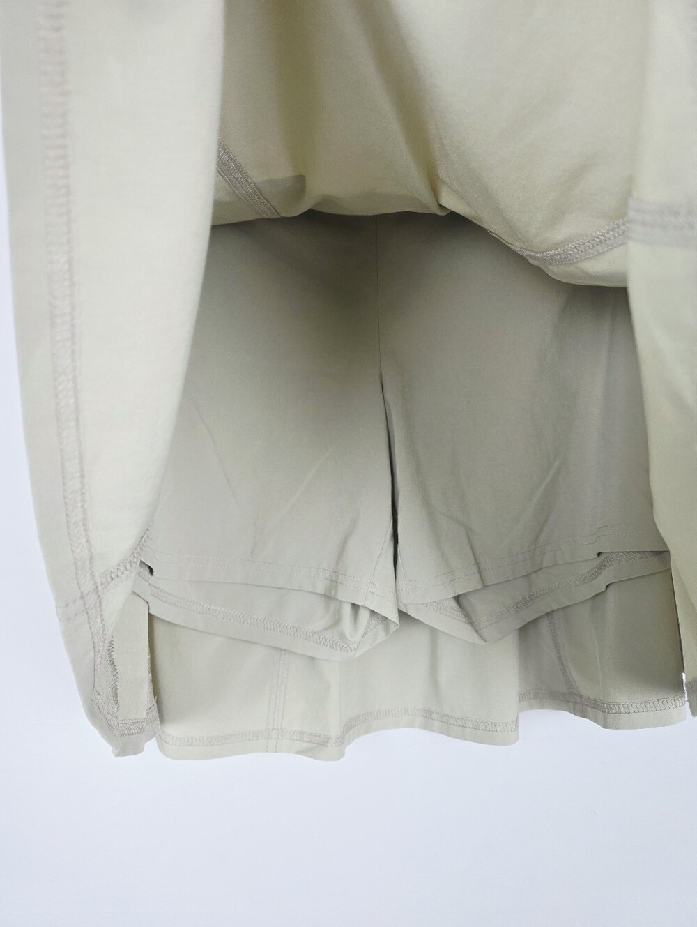 Athleta Wherever Skort Mini Skirt‎ Beige Athletic Running Gym Golf Size 4 - Picture 4 of 11